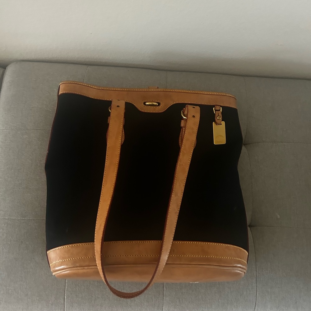 Dooney & Bourke medium bucket tote